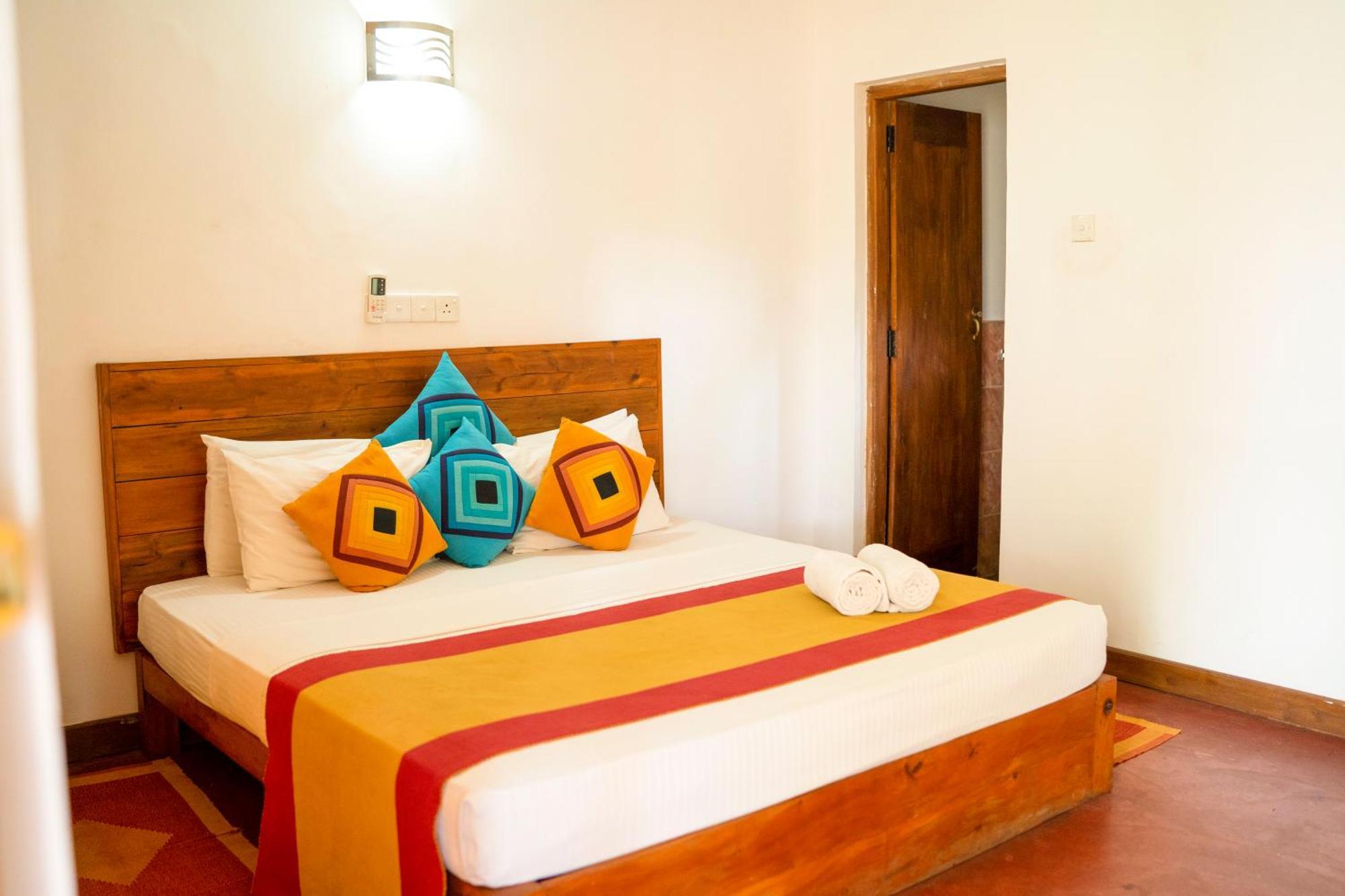 Bed and Breakfast Wild Hut Хабарана Экстерьер фото